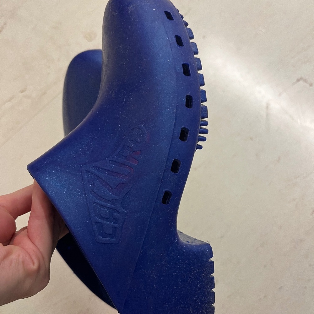 CALZURO blue clog